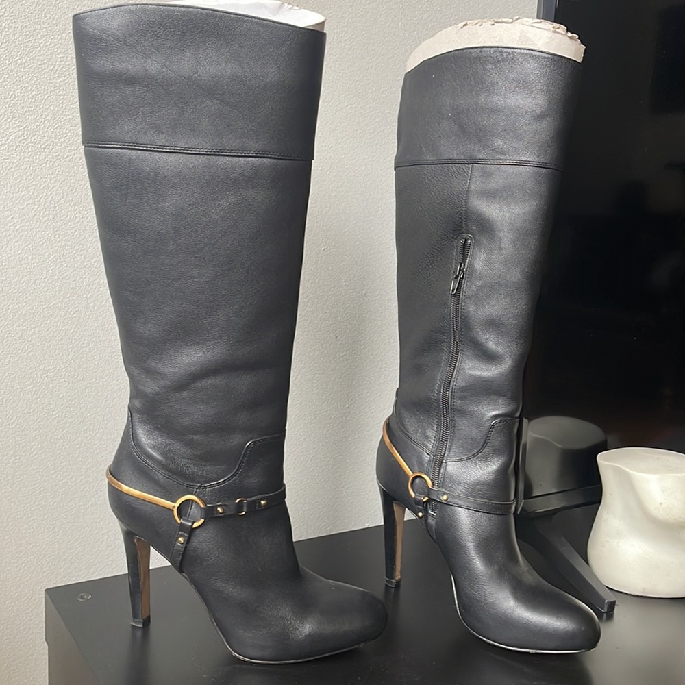 Beautiful ISOLA Boot - Picture 2 of 14